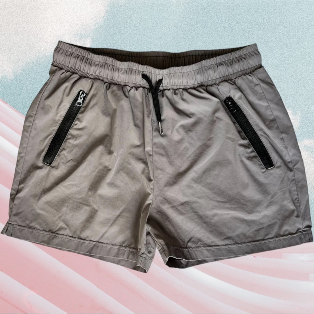 Unbranded Women’s Gray Running Shorts Drawstrings Nylon No Lining Sz Med PreOwn